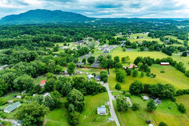 147 Fox Road, Johnson City, TN 37601