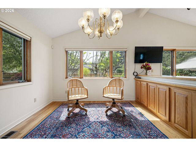 84 GREEN Ln, Eugene, OR 97404