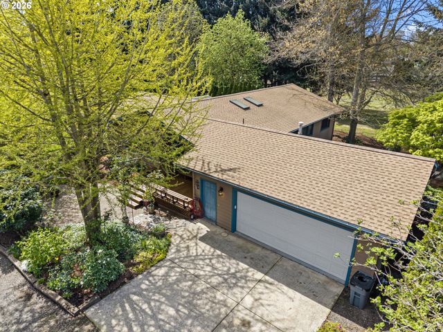 84 GREEN Ln, Eugene, OR 97404