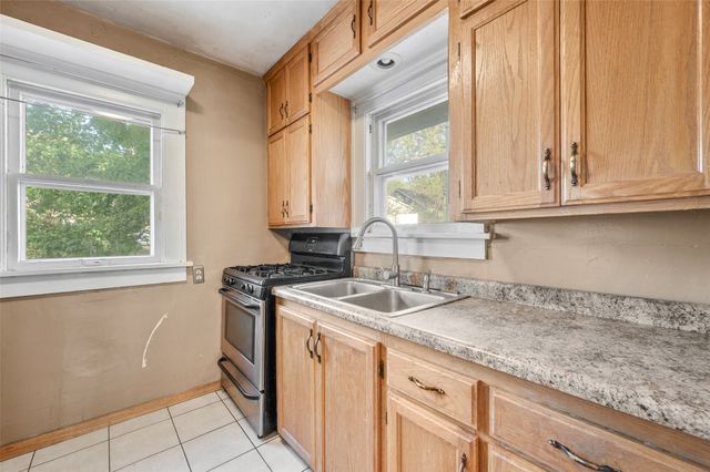 1331 47th Street, Des Moines, IA 50311