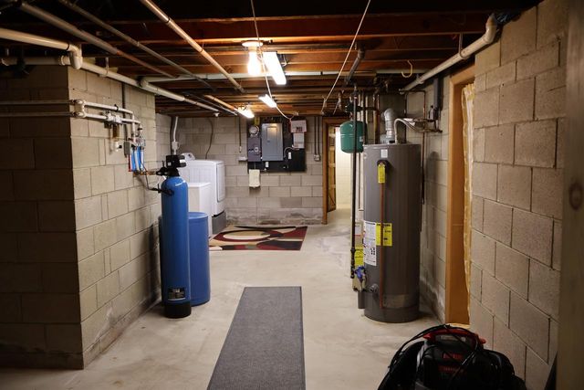 1209 HAWTHORNE STREET, Two Rivers, WI 54241