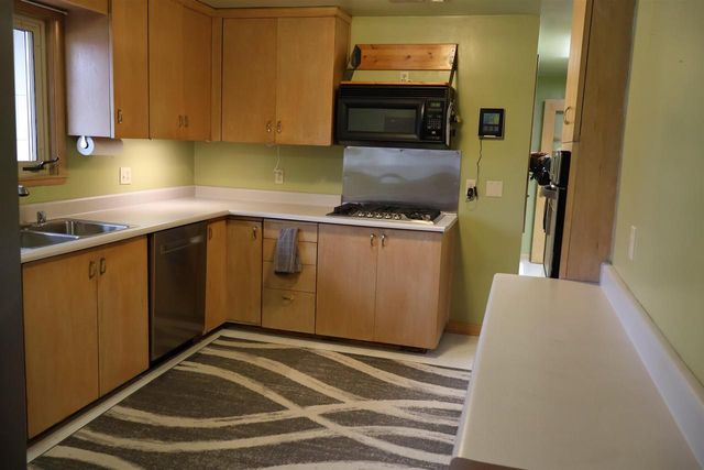 1209 HAWTHORNE STREET, Two Rivers, WI 54241