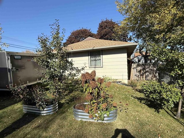1209 HAWTHORNE STREET, Two Rivers, WI 54241