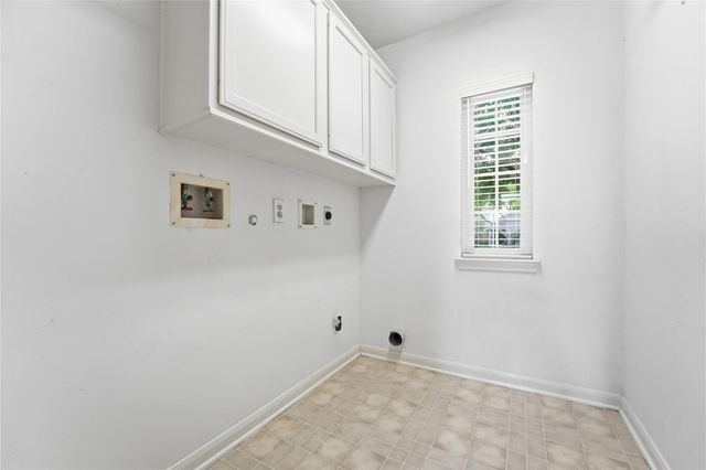 8027 Summer Brook Court, Sugar Land, TX 77479
