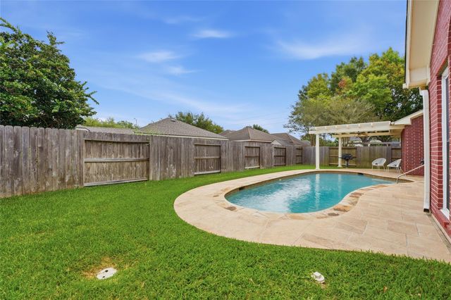 8027 Summer Brook Court, Sugar Land, TX 77479