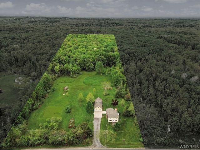 5158 Hunters Creek Road, Wales, NY 14052