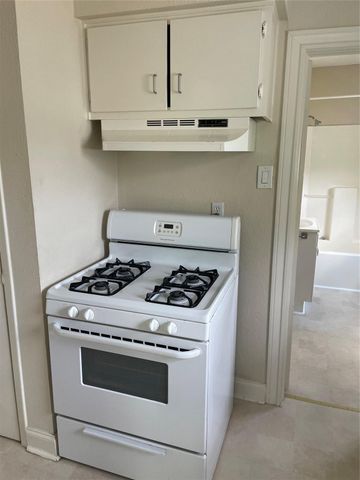 2030 Bissonnet Street, Houston, TX 77005