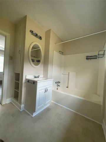 2030 Bissonnet Street, Houston, TX 77005