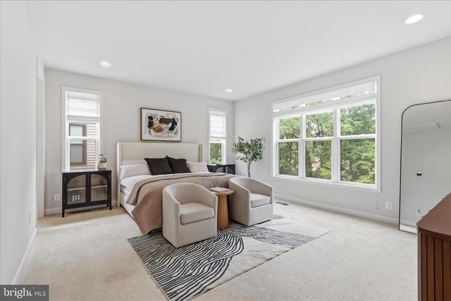 12277 SWEET WILLOW LN, Fairfax, VA 22030