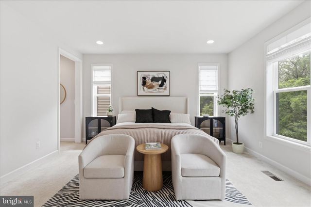 12277 SWEET WILLOW LN, Fairfax, VA 22030