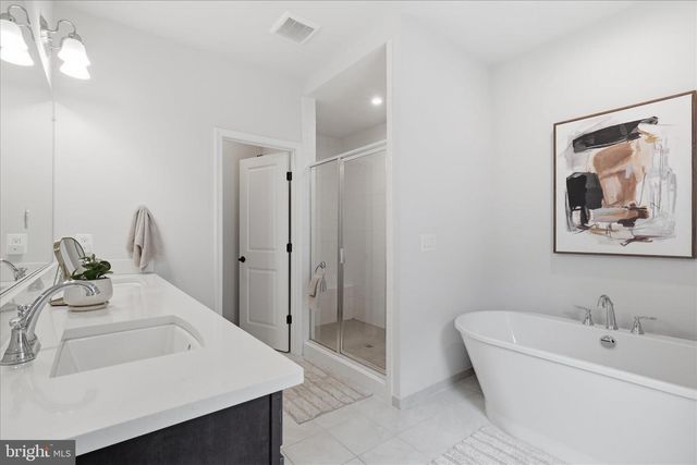 12277 SWEET WILLOW LN, Fairfax, VA 22030