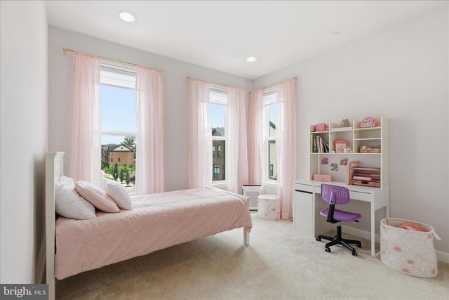 12277 SWEET WILLOW LN, Fairfax, VA 22030