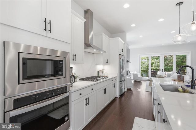 12277 SWEET WILLOW LN, Fairfax, VA 22030