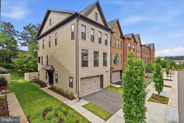 12277 SWEET WILLOW LN, Fairfax, VA 22030