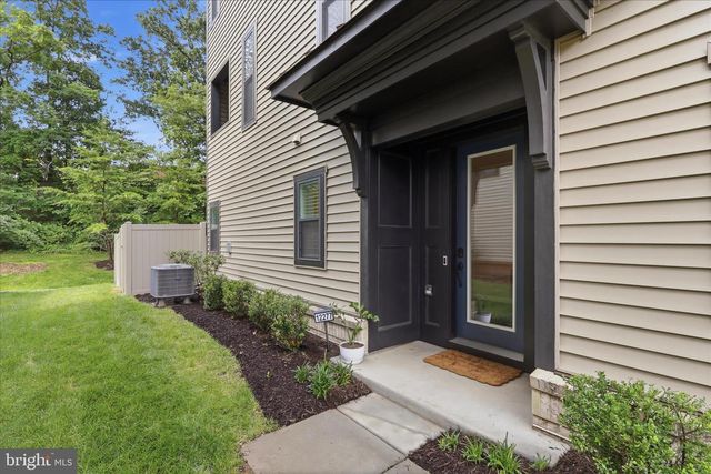 12277 SWEET WILLOW LN, Fairfax, VA 22030