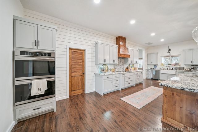 5086 N 427 Road, Pryor, OK 74361