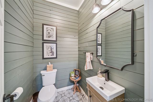 5086 N 427 Road, Pryor, OK 74361