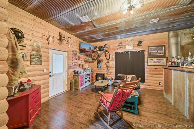 5086 N 427 Road, Pryor, OK 74361