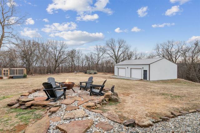 5086 N 427 Road, Pryor, OK 74361