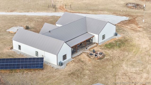 5086 N 427 Road, Pryor, OK 74361
