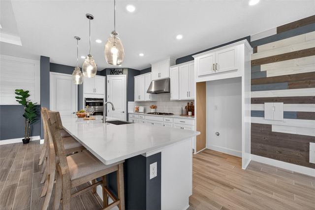 34053 ANCHOR LIGHT LANE, Wesley Chapel, FL 33543