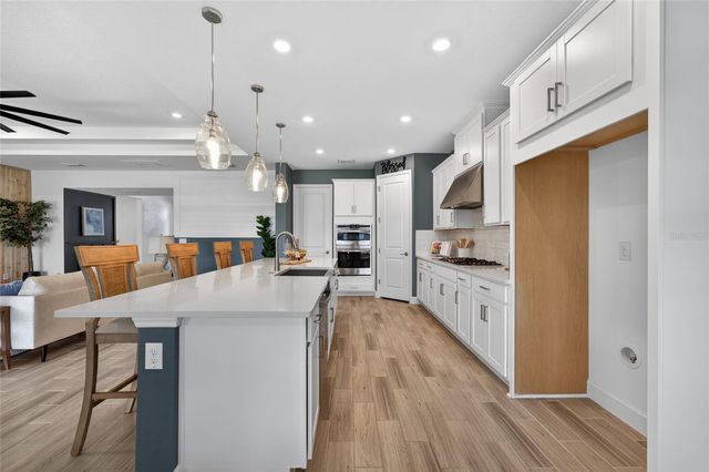 34053 ANCHOR LIGHT LANE, Wesley Chapel, FL 33543