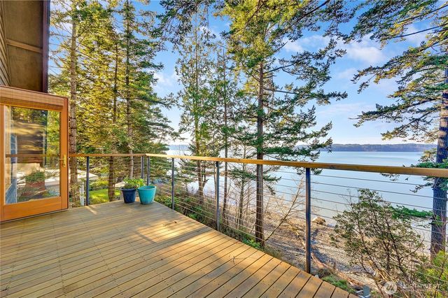 18404 Dr Joe Road, La Conner, WA 98257