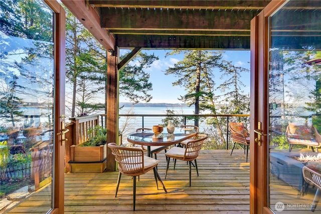 18404 Dr Joe Road, La Conner, WA 98257