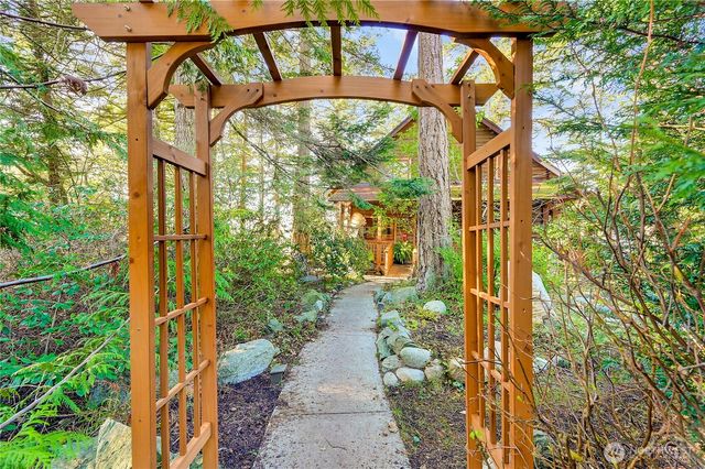 18404 Dr Joe Road, La Conner, WA 98257