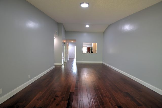 5087 Oakhill Lane, Delray Beach, FL 33484
