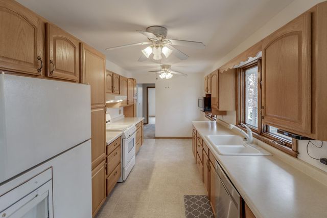 1622 Graydon Avenue, Brainerd, MN 56401