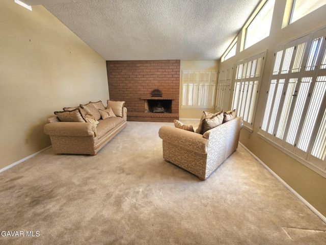 450 Fairway Drive, Palmdale, CA 93551