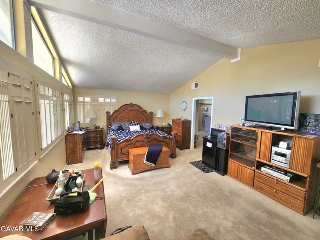 450 Fairway Drive, Palmdale, CA 93551