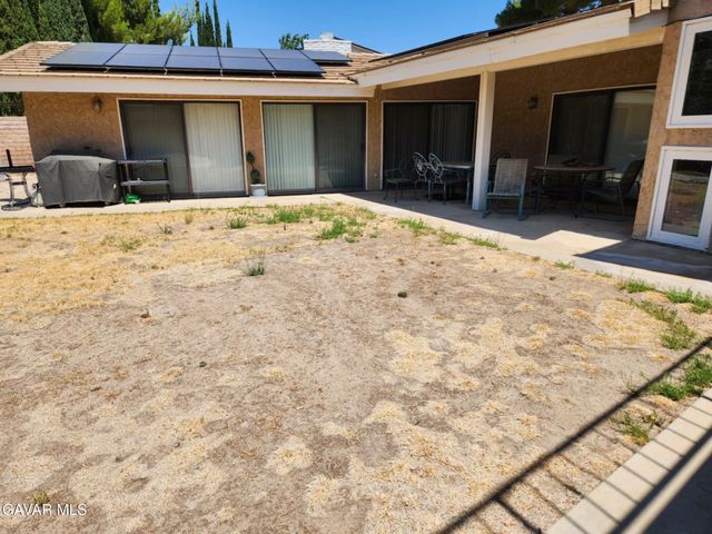 450 Fairway Drive, Palmdale, CA 93551