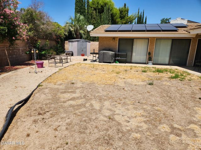 450 Fairway Drive, Palmdale, CA 93551