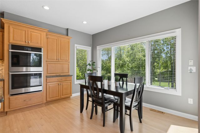 6017 NW 94th Street, Johnston, IA 50131