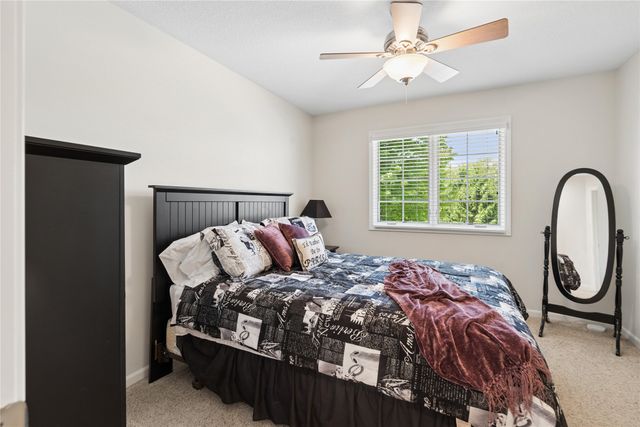 6017 NW 94th Street, Johnston, IA 50131