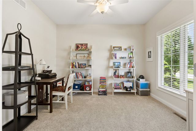6017 NW 94th Street, Johnston, IA 50131