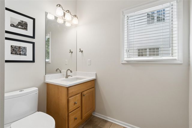 6017 NW 94th Street, Johnston, IA 50131