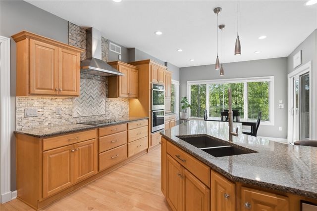 6017 NW 94th Street, Johnston, IA 50131