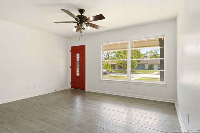 5011 Seabreeze, San Antonio, TX 78220