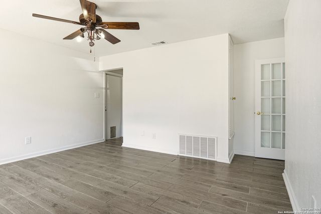 5011 Seabreeze, San Antonio, TX 78220