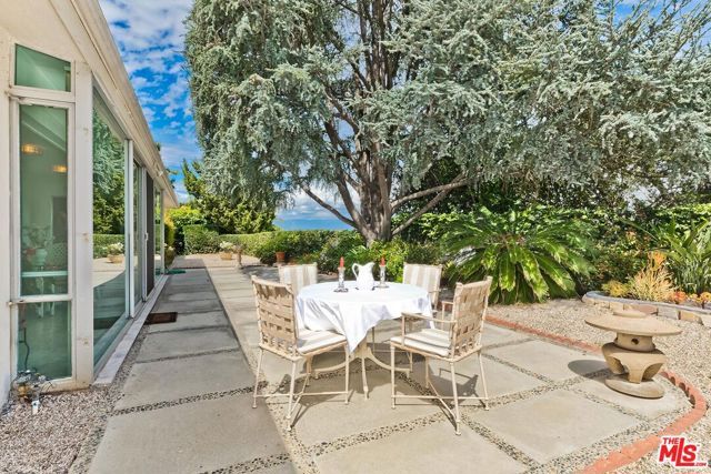 8224 Skyline Drive, Los Angeles, CA 90046