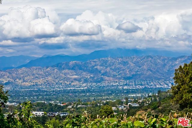 8224 Skyline Drive, Los Angeles, CA 90046