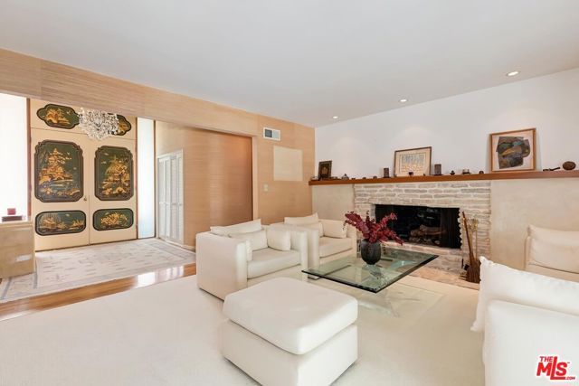 8224 Skyline Drive, Los Angeles, CA 90046