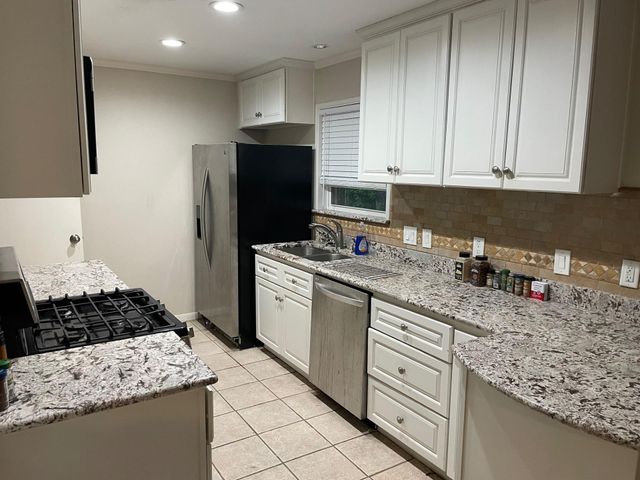 9650 Highmeadow Drive, Houston, TX 77063