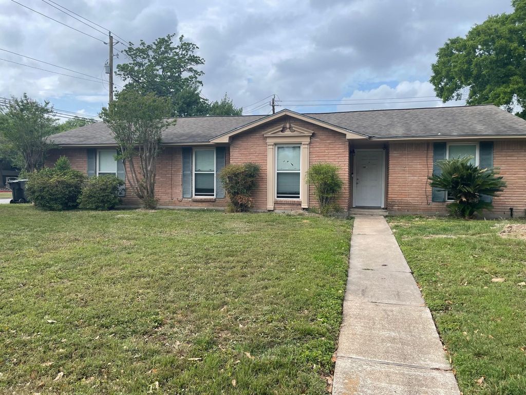 9650 Highmeadow Drive, Houston, TX 77063