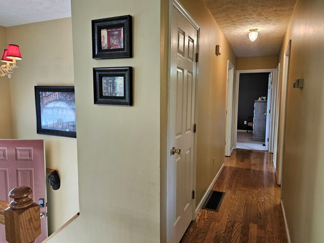 105 Woods Point Drive, Berea, KY 40403