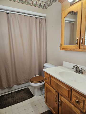 105 Woods Point Drive, Berea, KY 40403