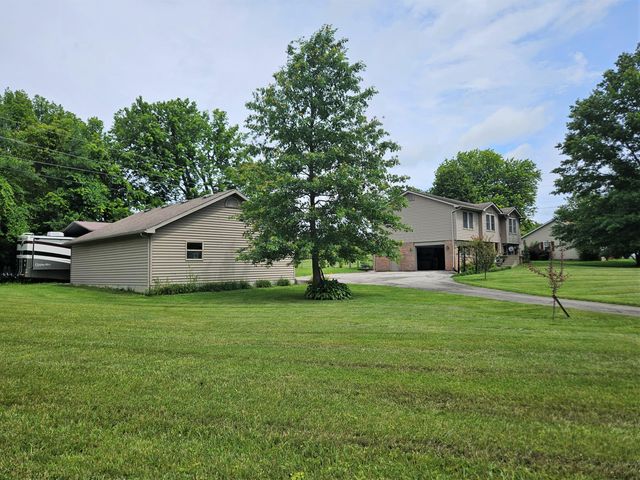 105 Woods Point Drive, Berea, KY 40403